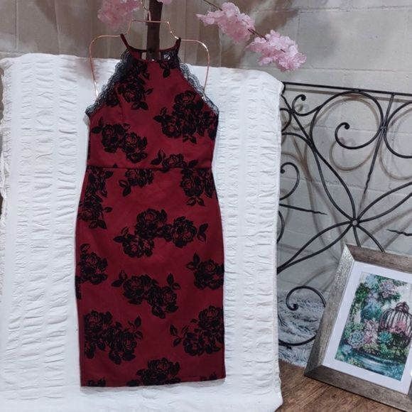 Trixxi Dresses & Skirts - Trixxi Red‎ Floral Bodycon Halter Dress Sz M